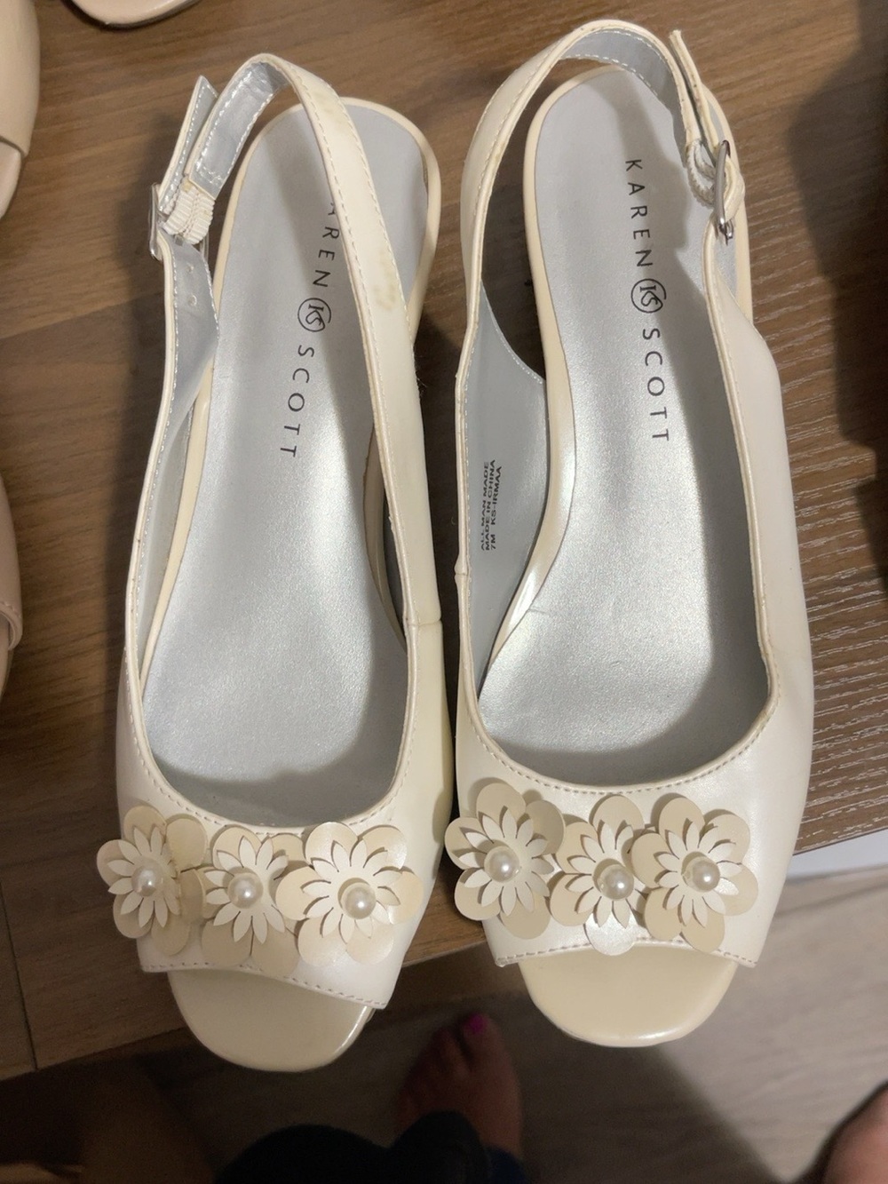 Karen Scott Cream Floral Slingback Peep-Toe Flats with Pearl Accents